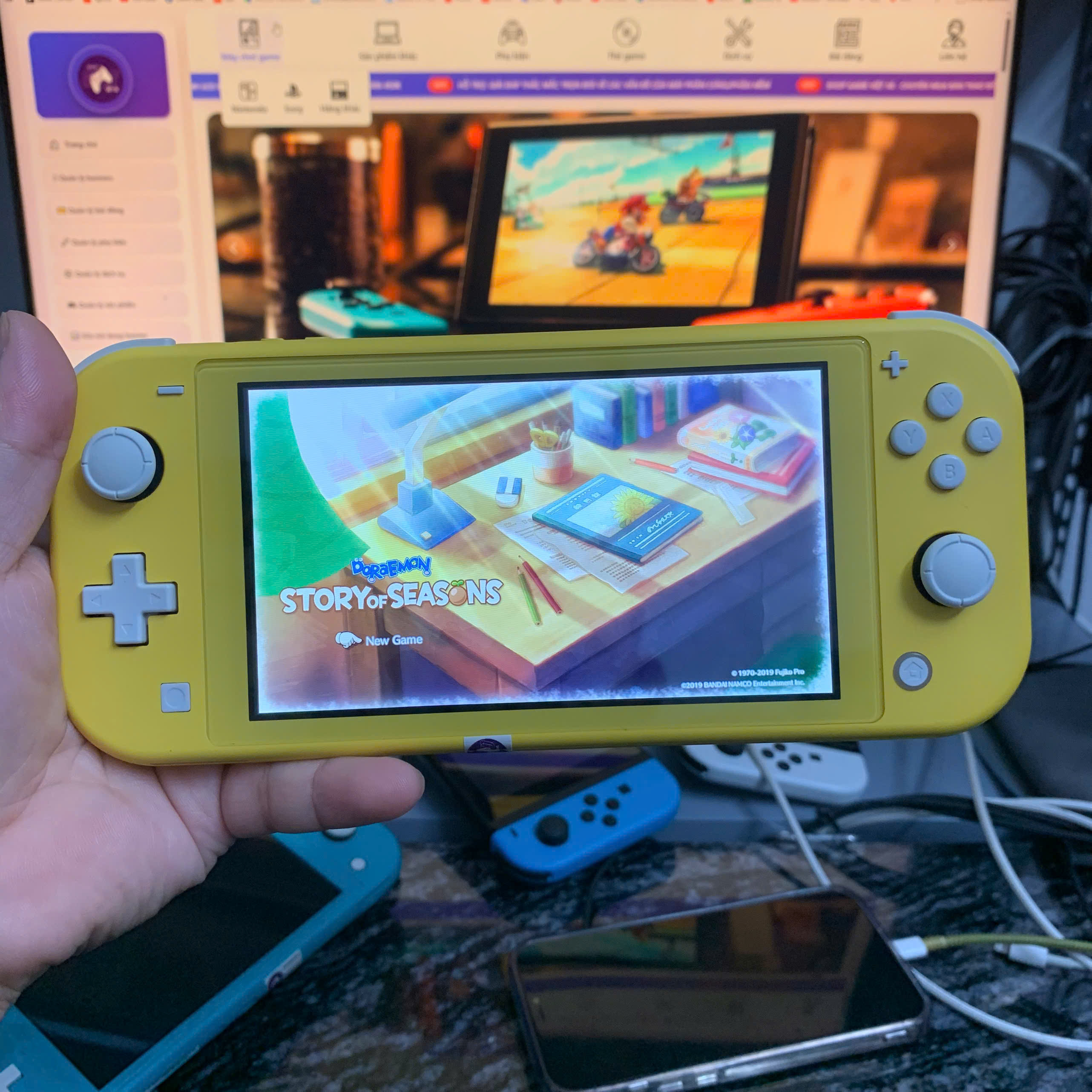 2ND - Nintendo Switch Lite FULLBOX hắc ám 128GB màu VÀNG